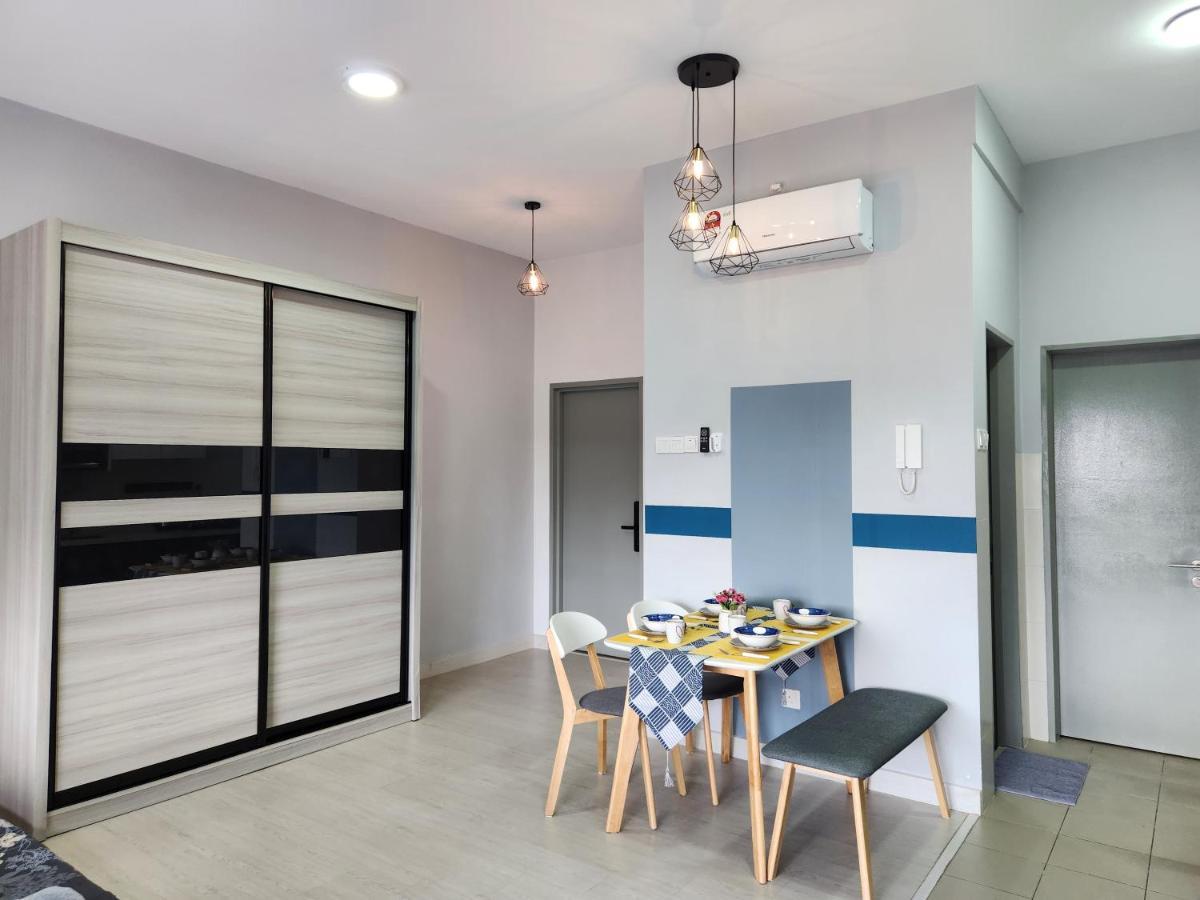 Taman Equine Comfy Studio#Greenery View#4 Pax#Aeon Mall Seri Kembangan Exterior photo