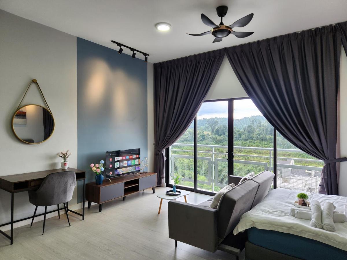 Taman Equine Comfy Studio#Greenery View#4 Pax#Aeon Mall Seri Kembangan Exterior photo