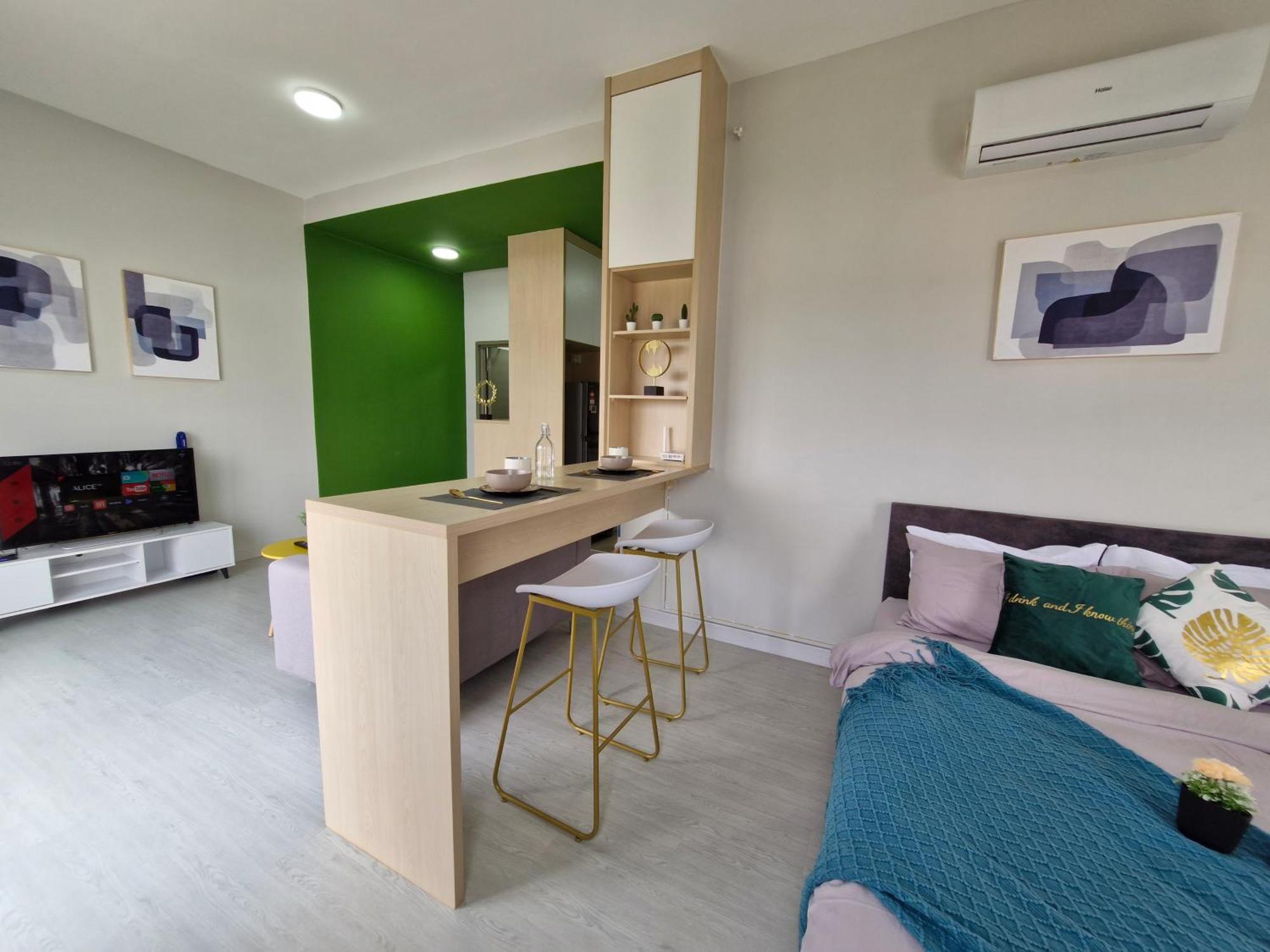 Taman Equine Comfy Studio#Greenery View#4 Pax#Aeon Mall Seri Kembangan Exterior photo